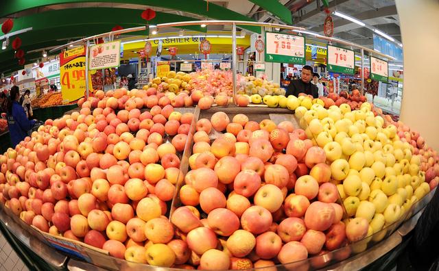 除夕夜，家中摆上这10种“吉祥果”，寓意牛气冲天，好吃还不贵