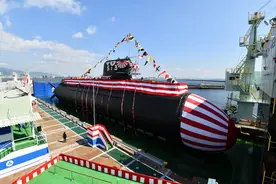 日本又下水一艘新潜艇，创760亿造价记录，没两把刷子造不出来图片