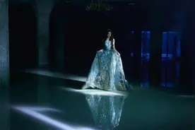 ELLE红毯明星造型首曝光！关晓彤打响第一枪，穿鎏金裙美得太精致图片