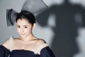 曾撞脸baby的李心艾，长了40斤体重后，真胖若两人了图片