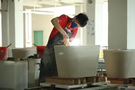 金丝丽智能卫浴新厂正式投产，智能马桶陶瓷体年产能达70万件图片