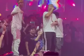 giao哥现身酒吧捞金，十分钟20万引热议，他凭啥赚这么多？图片