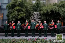 号外！号外！图片