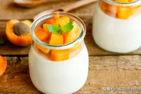 酸奶芒果奶昔，细腻爽滑，蜜甜软绵，冰凉奶香的饮品，会让你喜欢图片