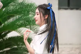 跑男成大型比美现场，杨颖姜贞羽孟子义宋祖儿，谁是最美民国女神图片