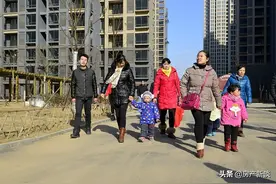 今明两年，“趁早买房”还是“尽快卖房”？任正非李嘉诚观点一致图片