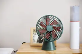 89元！小米上线超大风量桌面风扇，3档可调，4000mAh电池容量图片