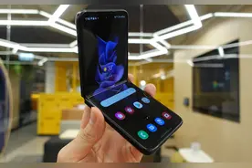 三星Galaxy Z Flip 3可折叠手机评测：价格只相当于普通旗舰手机图片