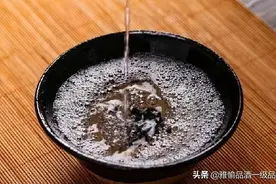 用食用酒精勾兑的白酒，到底能不能喝图片