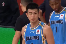 7中1，6中1！方硕摇摆在“超神超鬼”之间，失误数据联盟第一图片