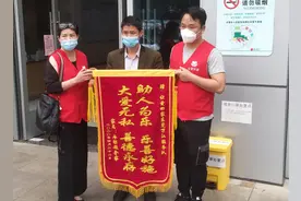 医学生拿不到毕业证流浪16年患上肾衰竭，父母掏空家底只为找儿子图片