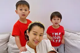 李乘德父亲节晒一家五口，感谢女王老婆胡杏儿，三兄弟互动超有爱图片