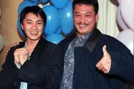 周星驰电影中多次出现9527，这到底是什么梗？你用粤语读出来图片