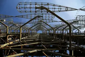 前苏联最强军事雷达！带来13年全球无线电灾难，如今被一把火烧光图片