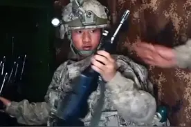 对印新利器，西藏军区士兵戴新头盔新夜视眼镜亮相，夜战能力增强图片