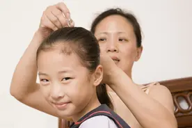 女儿一家三口娘家吃饭，不交一分钱，母亲索要生活费结果断了来往图片