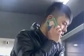 捡到手机后去刷机？店老板这顿怒斥火遍全网图片