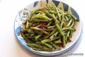 新手小白也能轻松制作这道蔬菜，只加一种酱料，鲜香入味图片