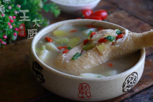 鲜香美味，营养滋补的山药炖鸡汤，新手也能做，学会煲给家人喝