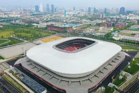 上海砸23亿建“世界级”球场，规模10万平可纳四万人，成地标建筑图片