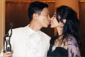 看着张家辉和关咏荷的爱情和婚姻历史，太甜蜜了图片