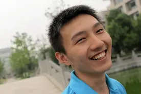 湖北一考生拒绝保送清华，称要享受高考过程，最终考了多少分？图片