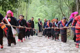 从葫芦里走出来的民族，中国最后的原始部落——沧源佤族翁丁村图片