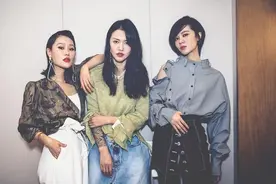 李宇春谭维维郁可唯三届超女代表罕见合唱，曲风迥异但配合默契图片