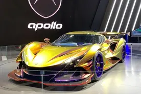 全球仅限10台，全碳纤维，2.7秒破百，顶级跑车Apollo IE一个字壕图片