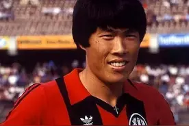 亚洲足球史上十大中锋图片