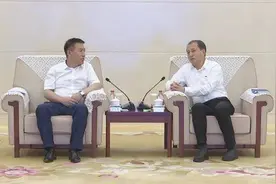 曹智勇率队赴天津港考察招商图片