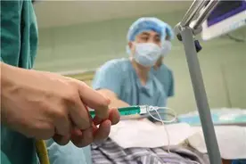 国家大力推广“无痛分娩针”，为何很多孕妇宁愿疼痛，也不愿打？图片