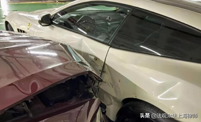 上海女司机怒撞百万法拉利，千万保时捷受损，仅赔偿恐无法解决