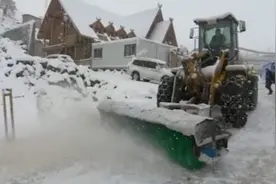 石榴快播丨新疆富蕴县可可托海景区降暴雪图片