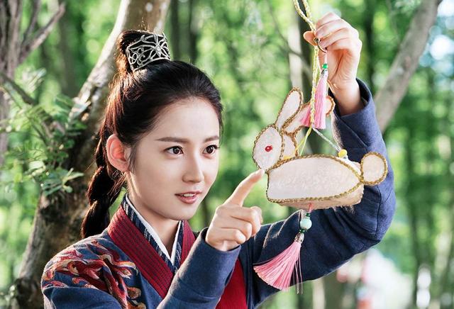 《月上重火》原著现实意义：我们每个人都可在其中找到曾经的自己