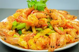 香辣虾怎样做好吃？大厨把步骤告诉你，做出来跟饭店一样鲜香麻辣视频封面