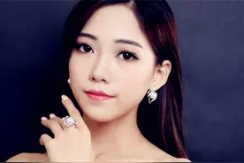 女经理买钻戒被骗，如何分辨正品珠宝和高仿珠宝？（一）图片