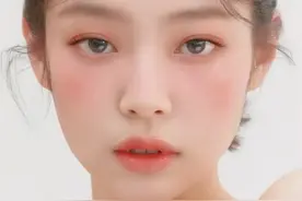 撼动顶流的Jennie少女蜜桃妆，怎么化才能拿下男神？图片