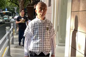 论老年穿搭，就服上海街头的爷爷奶奶，这气质丝毫不输国际超模图片