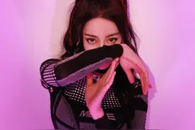 迪丽热巴这身材真羡慕不来！一套“特种兵”造型十分酷辣，太帅了图片