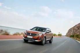 试完全新标致4008后我更加迷惑，为何它的市场表现如此糟糕？图片