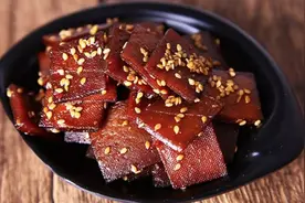 南北辣条的巅峰对决：辣条品牌20多年较量的往事图片