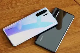 华为扛不住了，华为P30pro一夜降至新低，8GB+512GB+50倍变焦图片