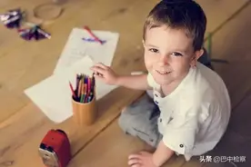 熊孩子划破数台车，谁来担责？如何担责？图片