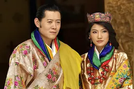 7岁定终身，29岁怀二胎，这个不丹王后有点不一般图片