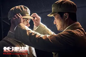 首日破2亿！47岁的吴京“自杀式”演技出圈，这个男人有多狠？图片