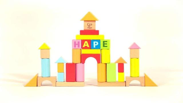 脑科学家：孩子玩积木不是简单叠搭，这些高级玩法让孩子更聪明