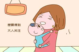 为啥孩子对人“拳打脚踢”？这不是从小不孝顺，家长没必要担忧图片