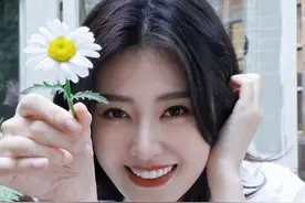 乔欣整成了一个四不像？但她的眼神训练法真值得学，一秒变星星眼图片