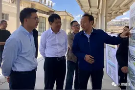 罗永斌、严启红调研城市改造提升工作图片